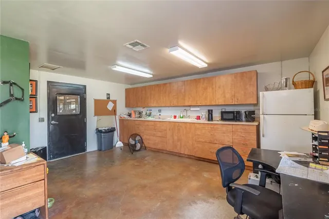 $10,500,000 | 12520 Northwest 160th Street, Reddick, FL 32686