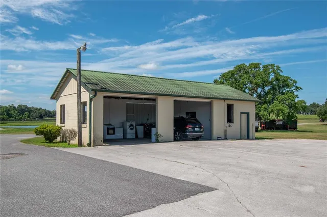 $10,500,000 | 12520 Northwest 160th Street, Reddick, FL 32686