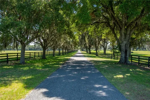 $10,500,000 | 12520 Northwest 160th Street, Reddick, FL 32686