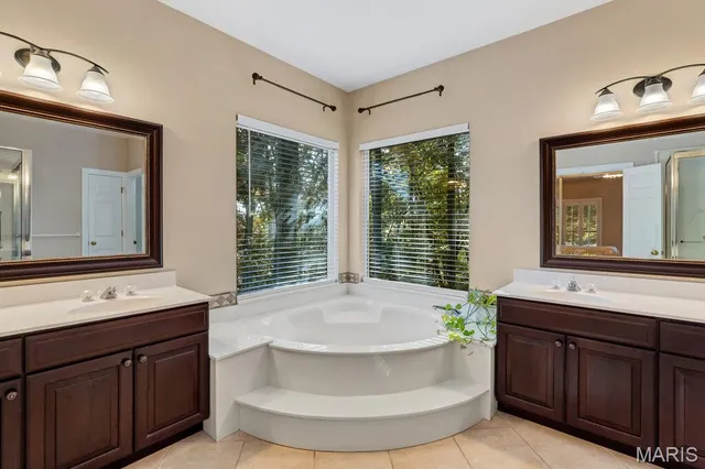 $669,000 | 16810 Westglen Farms Drive, Wildwood, MO 63011