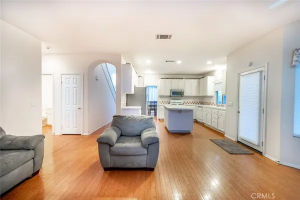 $3,495 | 3655 Shandin Drive, San Bernardino, CA 92407