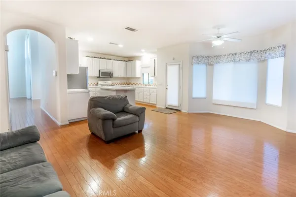 $3,495 | 3655 Shandin Drive, San Bernardino, CA 92407