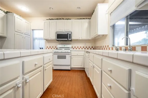 $3,495 | 3655 Shandin Drive, San Bernardino, CA 92407