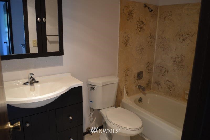 21116-21118 Shell Valley Road Edmonds, WA 98026 - Photo 7 of 18