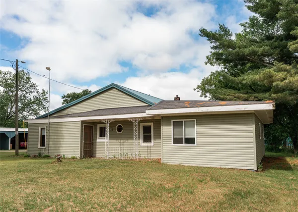 $425,000 | 6454 35th Street, Elk Mound, WI 54739