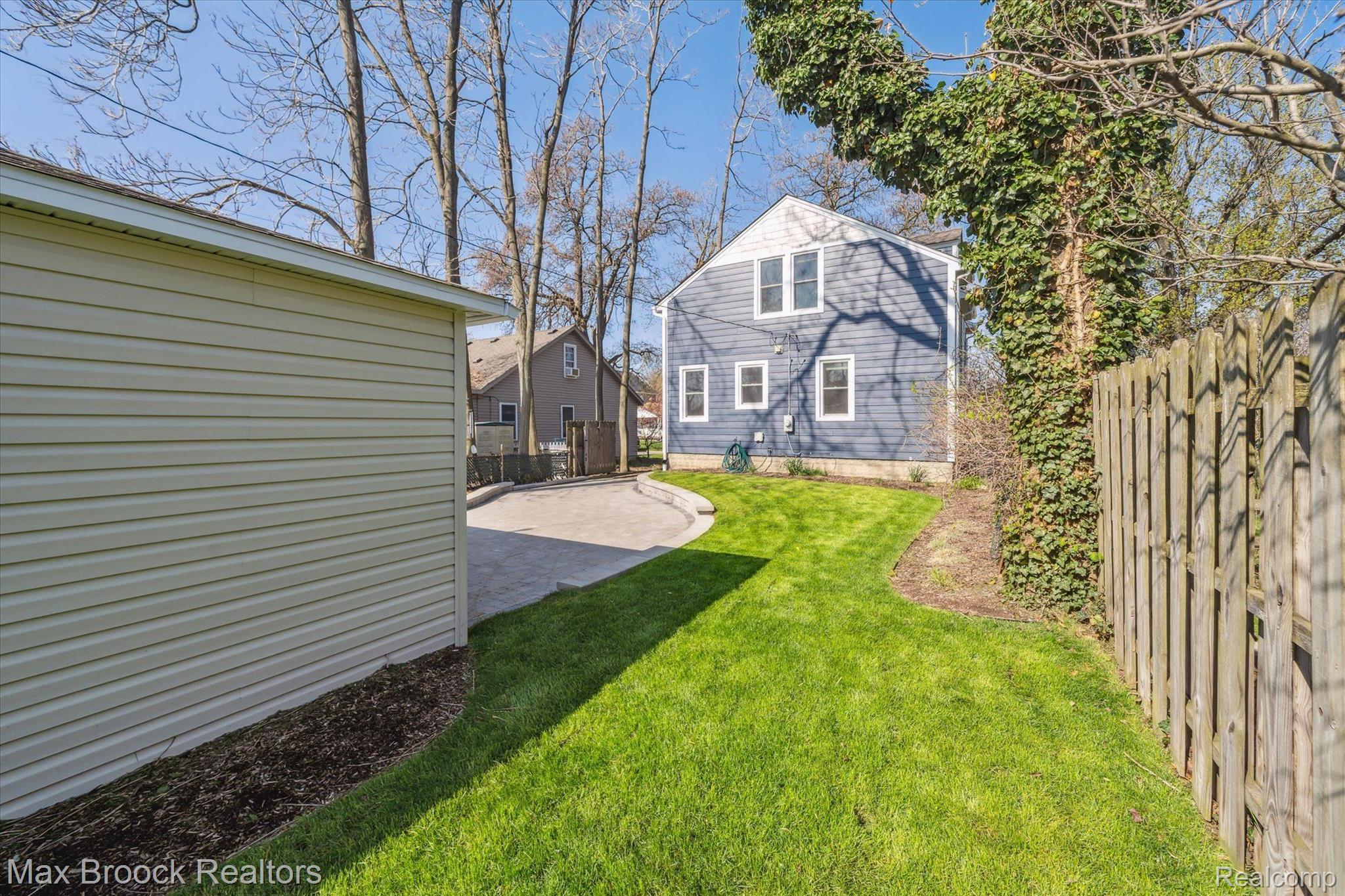 2862 Cumberland Road Berkley, MI 48072 - Photo 31 of 41 Gallery Image 31