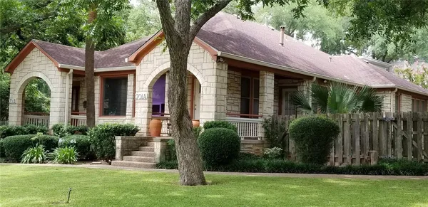 $3,000 | 1701 Forest Trail, Unit A, Austin, TX 78703