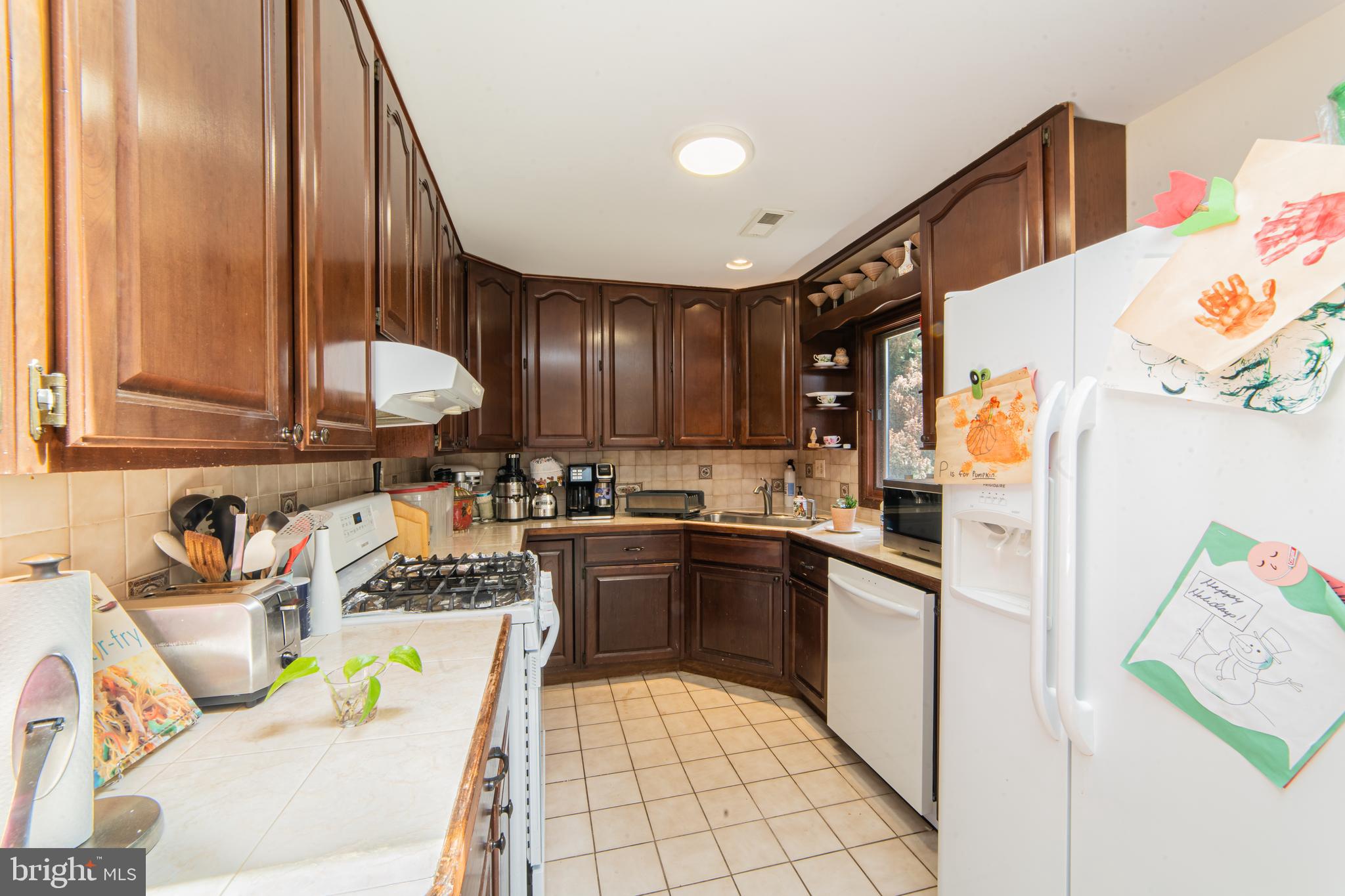 15130 Georgia Road Woodbridge, VA 22191 - Photo 3 of 41 Gallery Image 3