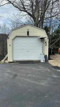 $470,000 | 440 Chapeldale Drive, Apollo, PA 15613