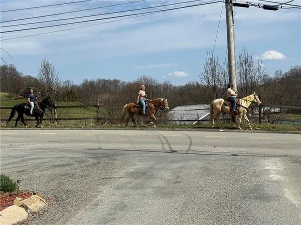 $470,000 | 440 Chapeldale Drive, Apollo, PA 15613