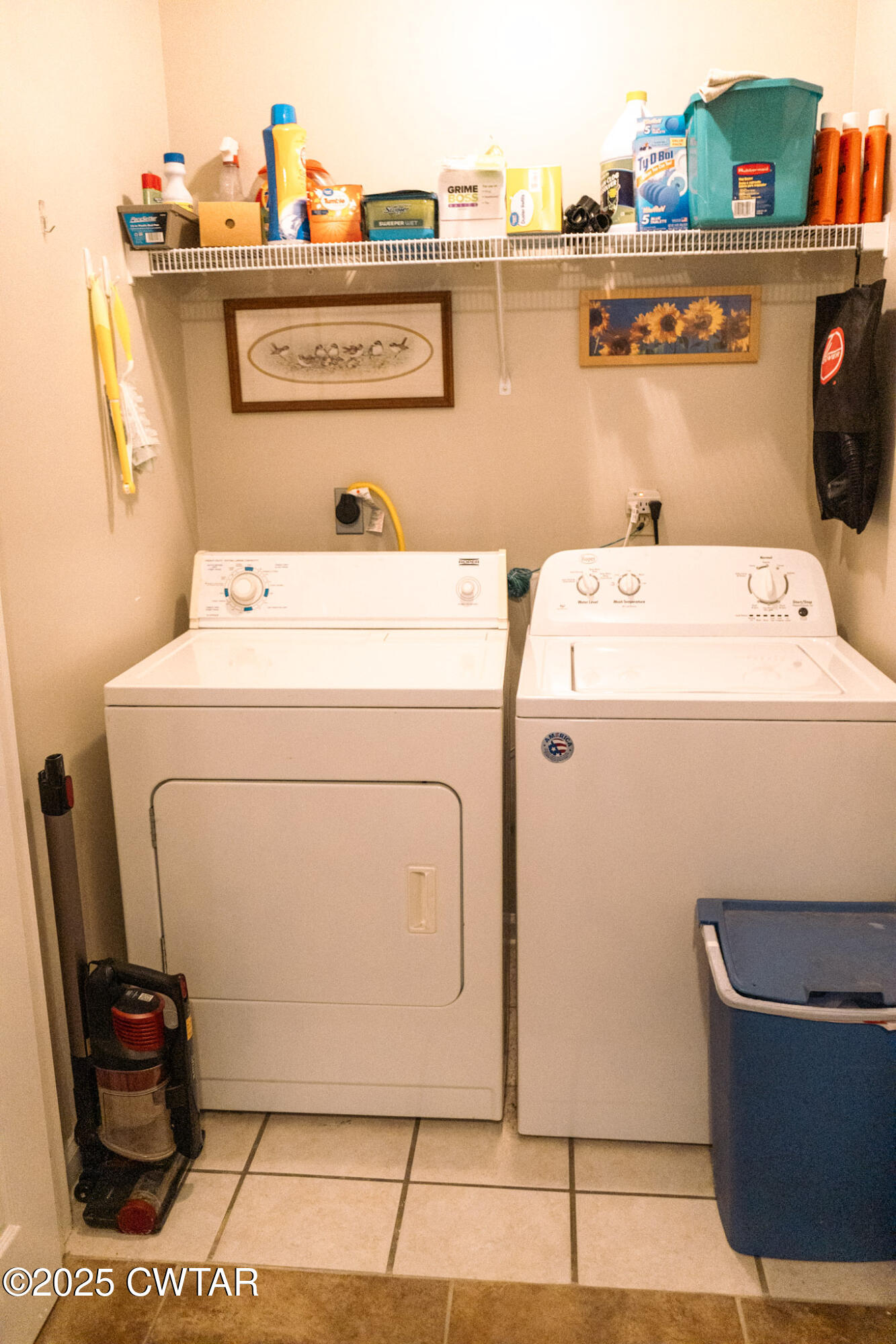 15 Battery Cove Jackson, TN 38305 - Photo 19 of 25 a utility room with dryer and washer