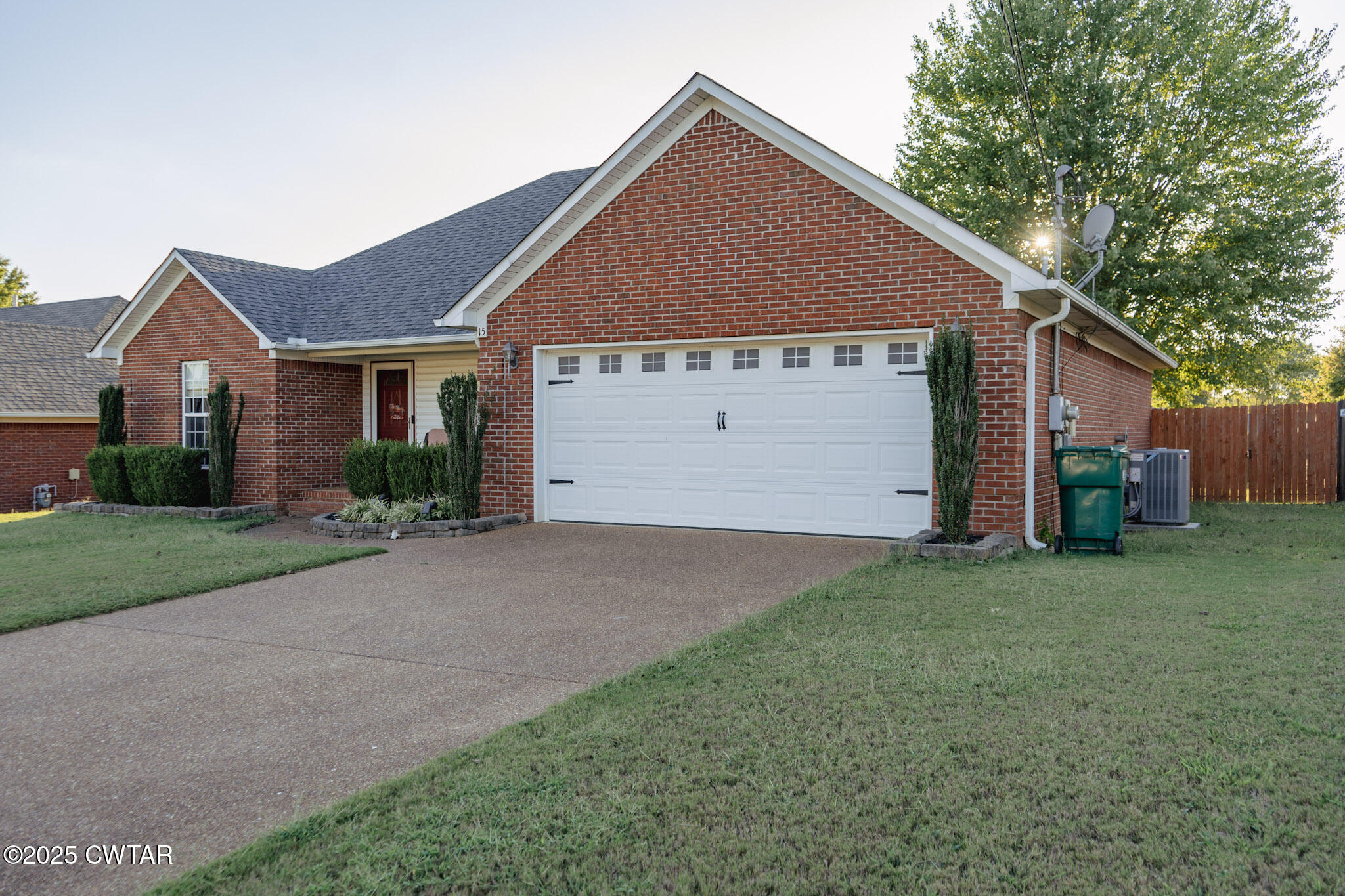 15 Battery Cove Jackson, TN 38305 - Photo 3 of 25 a view of a house with a yard