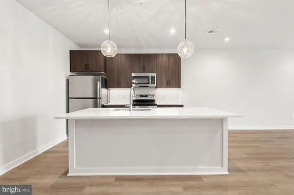 $3,372 | 26 South York Road, Unit 403, Hatboro, PA 19040