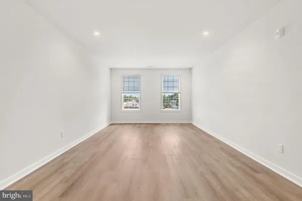 $3,372 | 26 South York Road, Unit 403, Hatboro, PA 19040