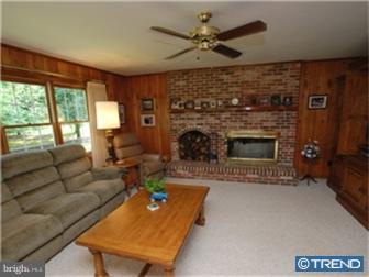 38 Raphael Road Hockessin, DE 19707 - Photo 4 of 12