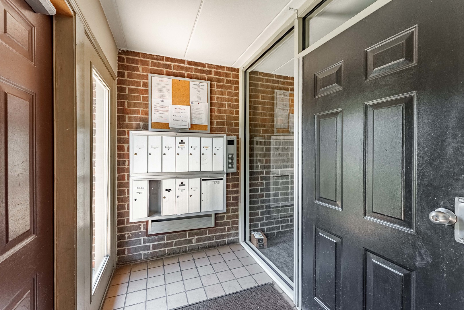 208 East Bailey Road, Unit H Naperville, IL 60565 - Photo 2 of 30