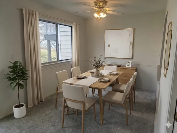 $2,150 | 600 Eastview Court, Unit X1, Schaumburg, IL 60194