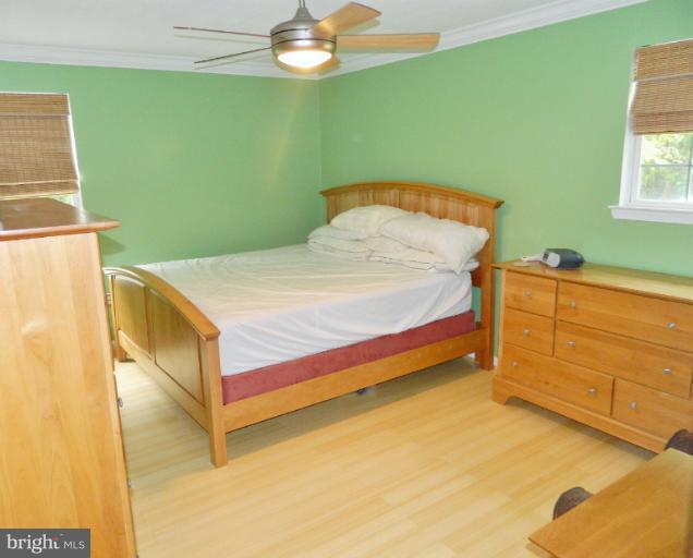 660 Powhatan Beach Road Pasadena, MD 21122 - Photo 3 of 29 Bedroom (Master)