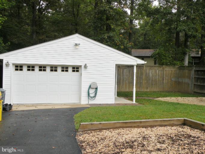 660 Powhatan Beach Road Pasadena, MD 21122 - Photo 9 of 29 Exterior (General)