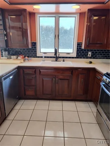 $359,000 | 1610 North George Street, Rome, NY 13440