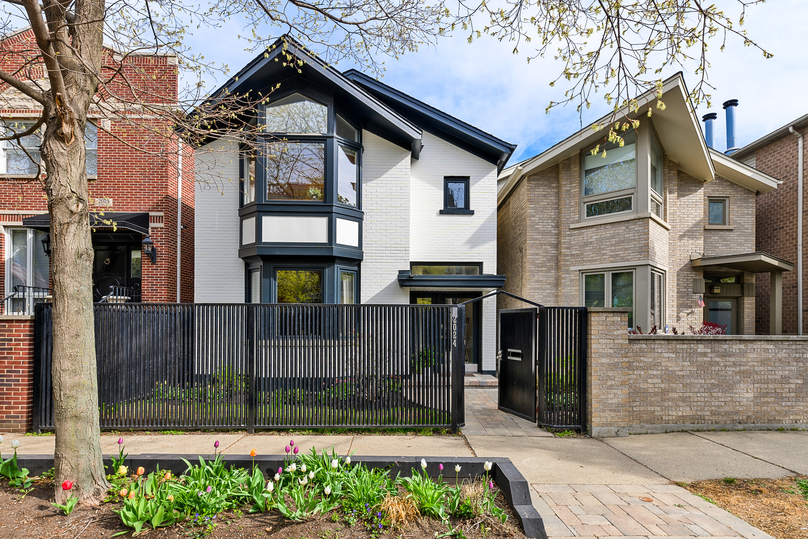 2024 West Churchill Street Chicago, IL 60647 - Photo 1 of 35