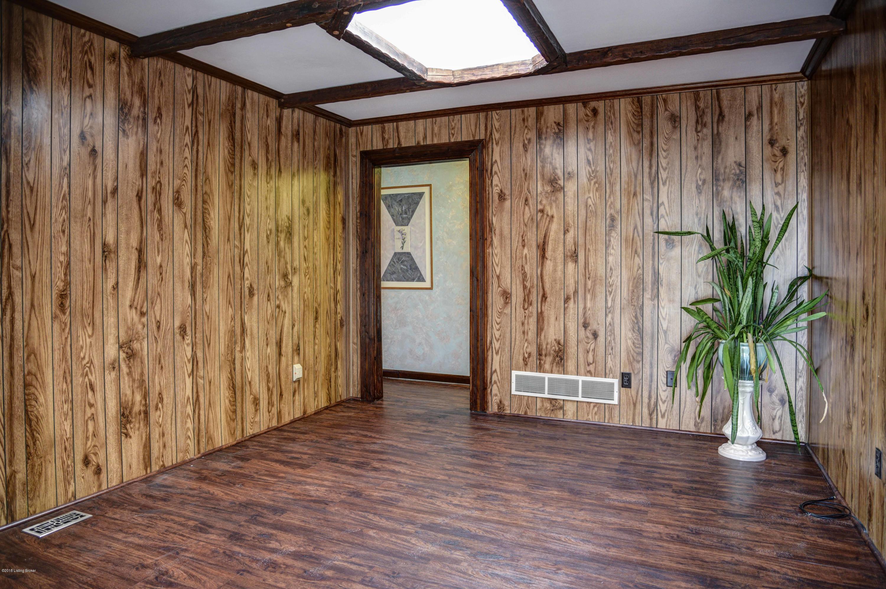 6208 Chenoweth Run Road Louisville, KY 40299 - Photo 22 of 61 BryceNov-13