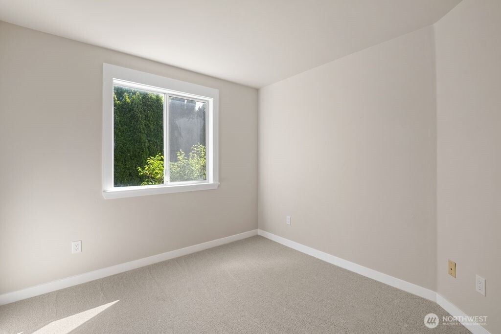 5309 Ridge Drive Northeast Tacoma, WA 98422 - Photo 17 of 40