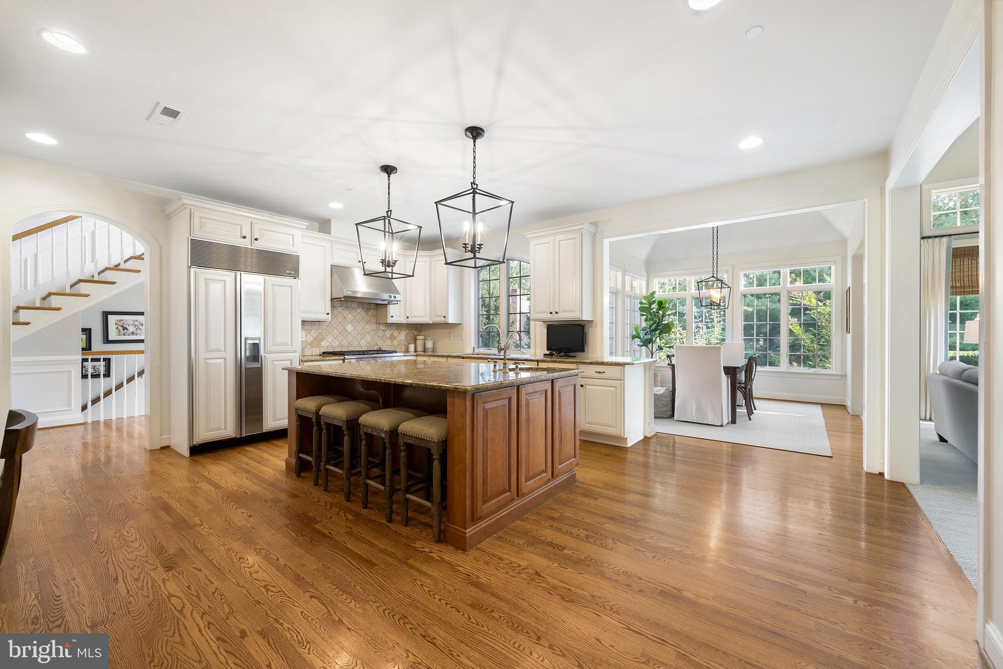 300 Trillium Lane Wayne, PA 19087 - Photo 11 of 52 EXPANSIVE ISLAND