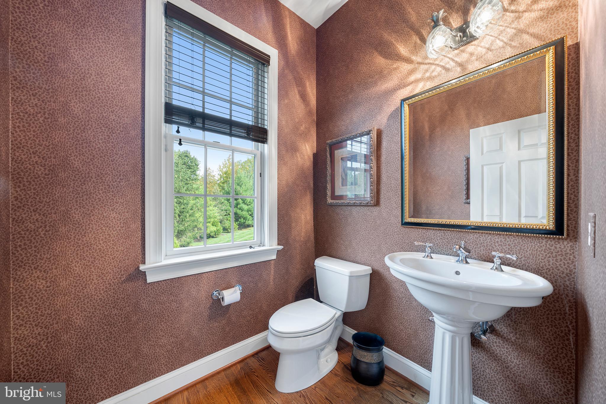 300 Trillium Lane Wayne, PA 19087 - Photo 22 of 52 2ND POWDER ROOM