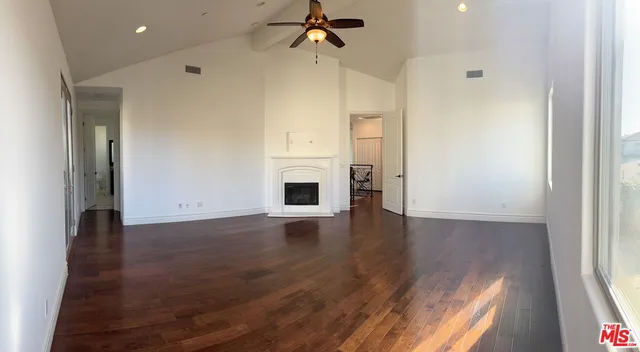 $6,950 | 2005 Robinson Street, Unit B, Redondo Beach, CA 90278