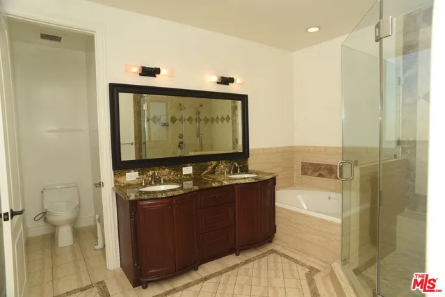 $6,950 | 2005 Robinson Street, Unit B, Redondo Beach, CA 90278