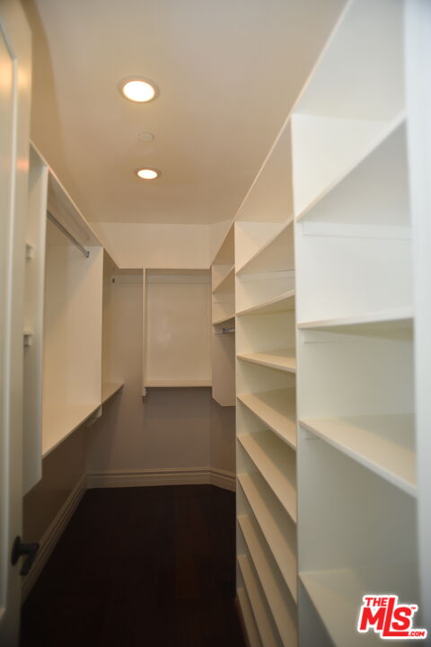 2005 Robinson Street, Unit B Redondo Beach, CA 90278 - Photo 17 of 29