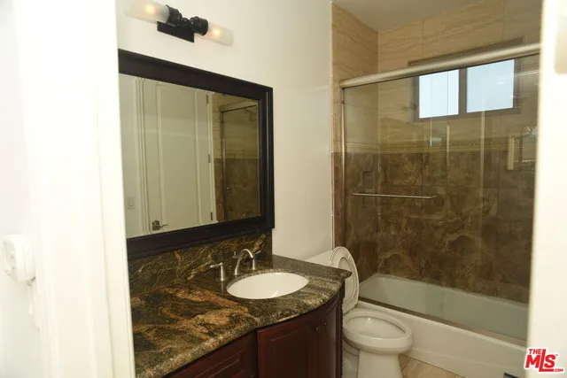 $6,950 | 2005 Robinson Street, Unit B, Redondo Beach, CA 90278