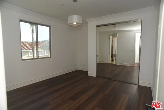 $6,950 | 2005 Robinson Street, Unit B, Redondo Beach, CA 90278