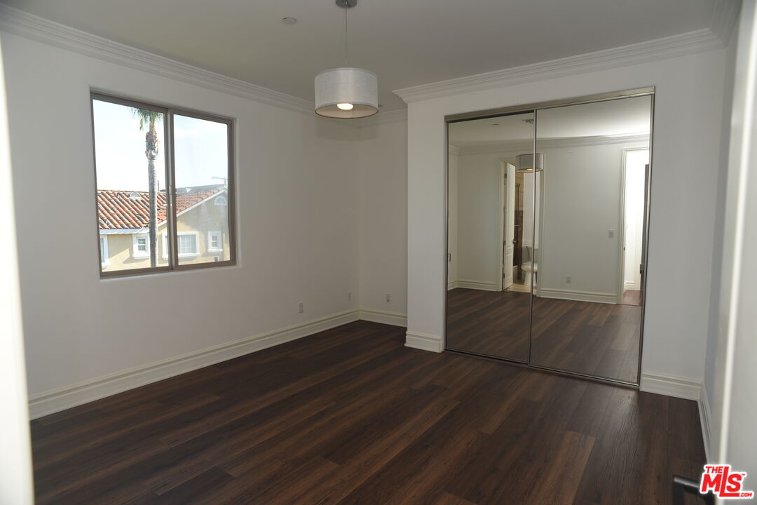 2005 Robinson Street, Unit B Redondo Beach, CA 90278 - Photo 22 of 29