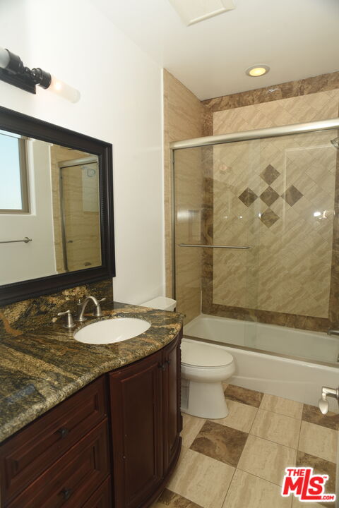 2005 Robinson Street, Unit B Redondo Beach, CA 90278 - Photo 23 of 29