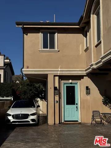 $6,950 | 2005 Robinson Street, Unit B, Redondo Beach, CA 90278