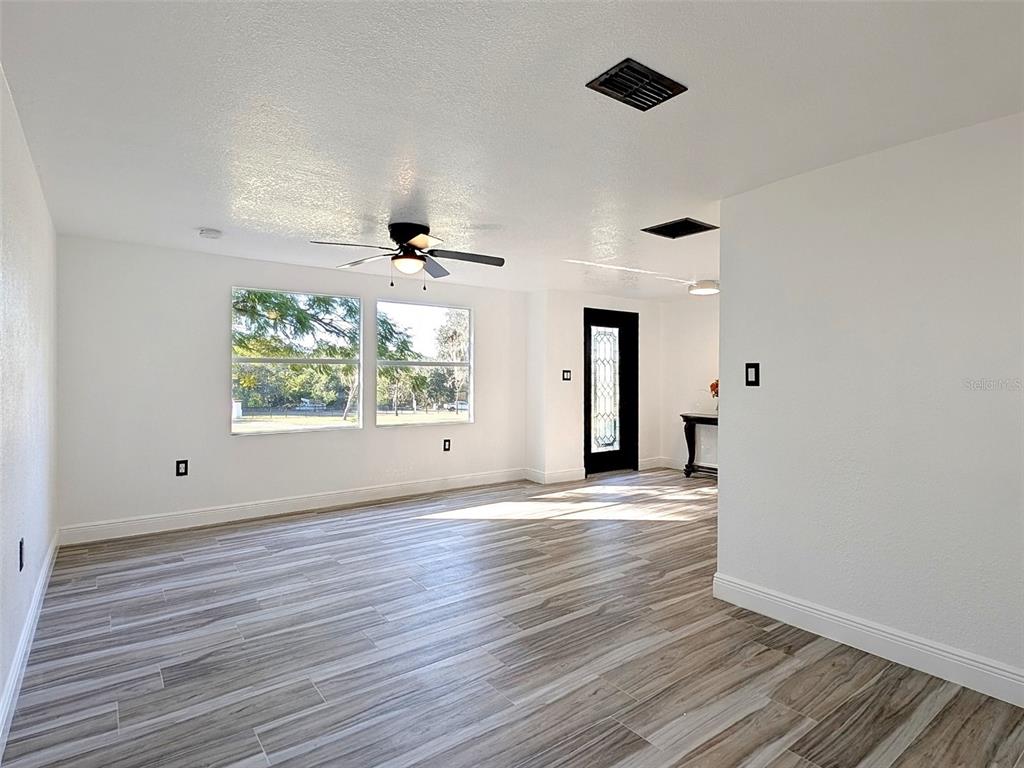 15217 Bailey Hill Road Brooksville, FL 34614 - Photo 17 of 43