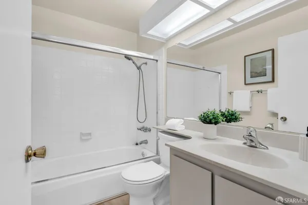 $895,000 | 247 Stanislaus Way, Hayward, CA 94544