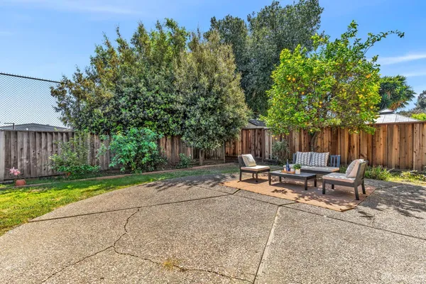 $895,000 | 247 Stanislaus Way, Hayward, CA 94544