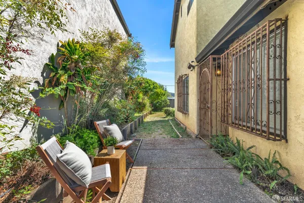 $895,000 | 247 Stanislaus Way, Hayward, CA 94544