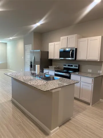 $1,900 | 3008 Pecan Farm Lane, Fort Worth, TX 76140