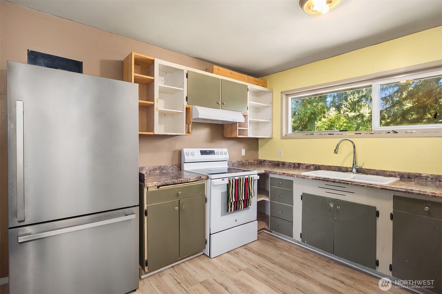 4009 Northeast 23rd Place Renton, WA 98056 - Photo 8 of 19
