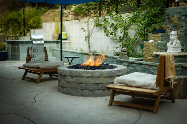 $1,940,000 | 15990 Maricopa Highway, Ojai, CA 93023
