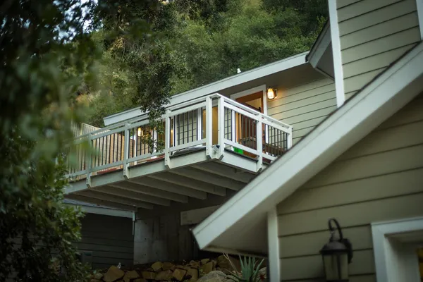 $1,940,000 | 15990 Maricopa Highway, Ojai, CA 93023