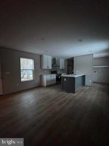 443 Fern Road Millville, NJ 08332 - Photo 14 of 24 a living room with stainless steel appliances a fireplace and a window