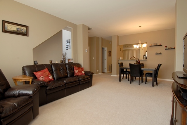 3455 Ravinia Circle Aurora, IL 60504 - Photo 2 of 18