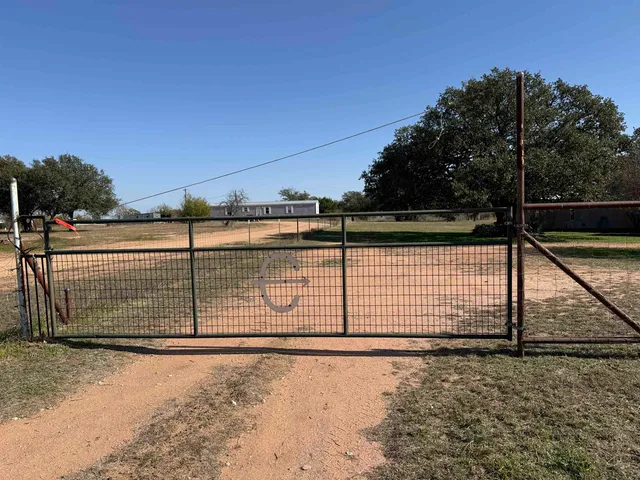 $1,200 | 600 Old Spanish Trail, Buchanan Dam, TX 78609
