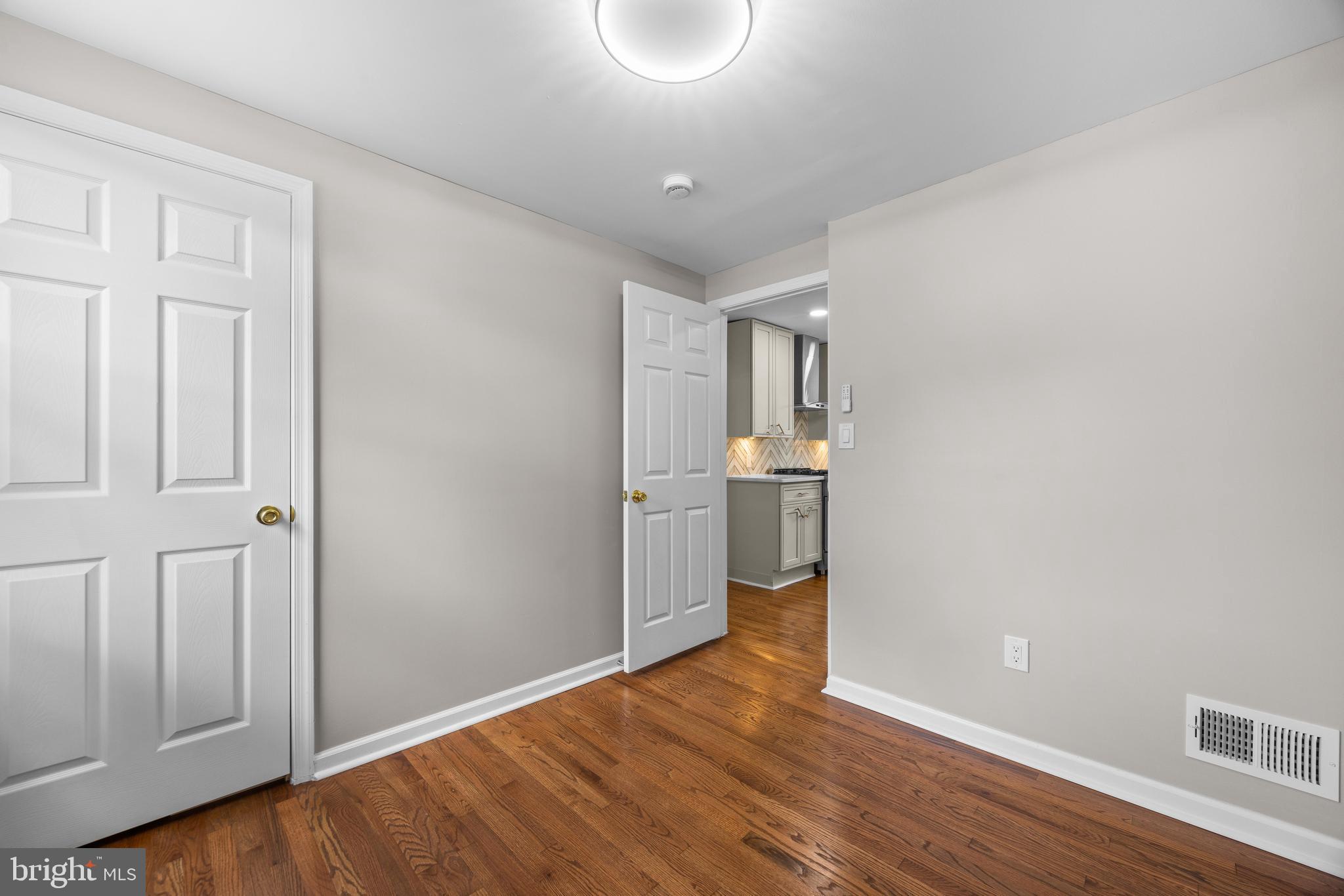 102 Nelson Road Pikesville, MD 21208 - Photo 18 of 57
