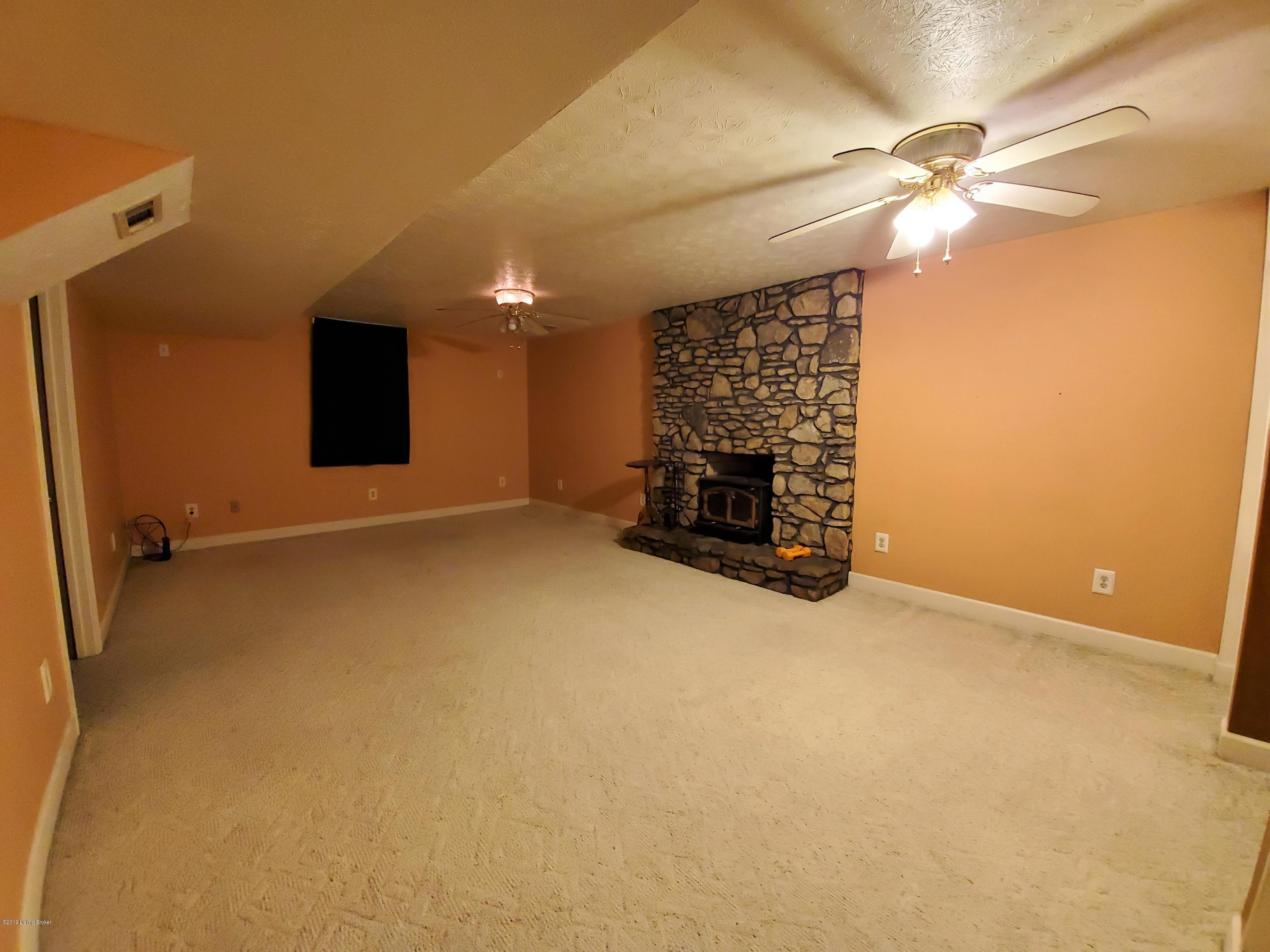 13802 Medora Road Louisville, KY 40272 - Photo 28 of 44 20190524_173359 (2)